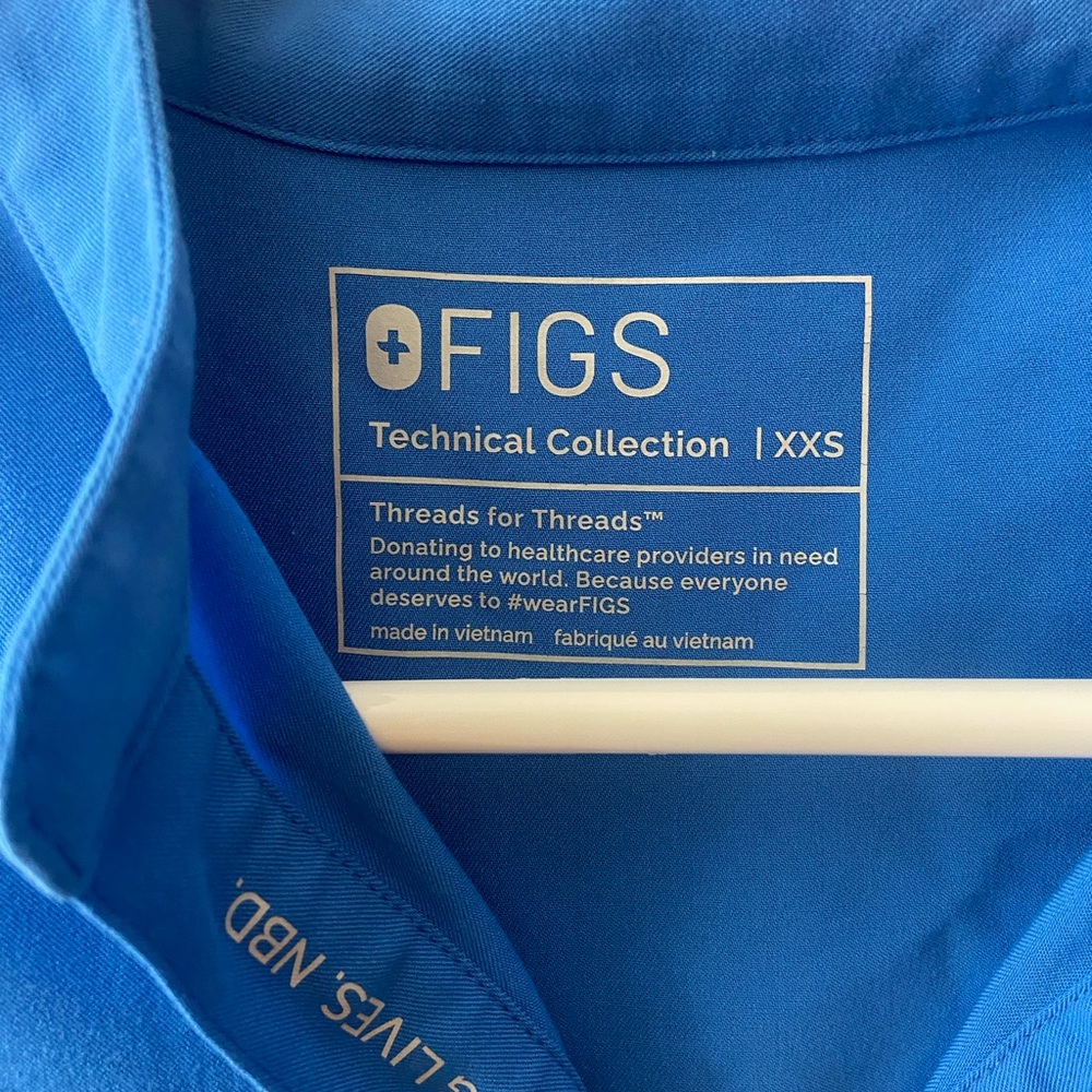 FIGS Scrub Set - Picture 9 of 9